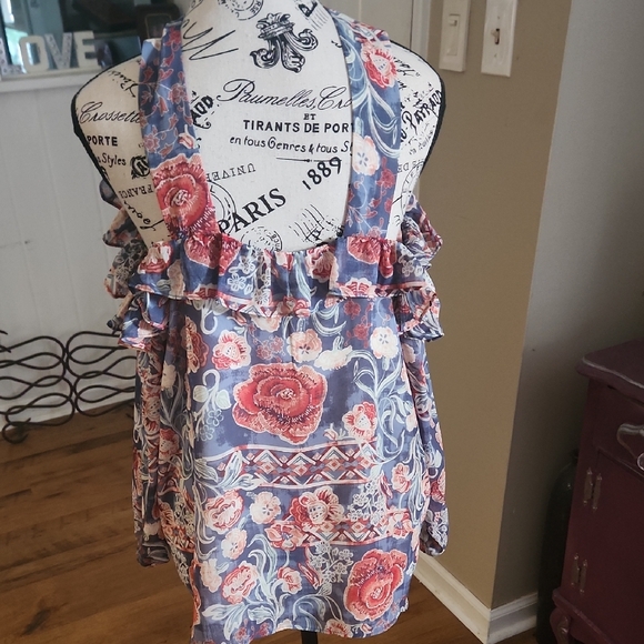 Floral Ruffle Halter Top - Picture 4 of 4